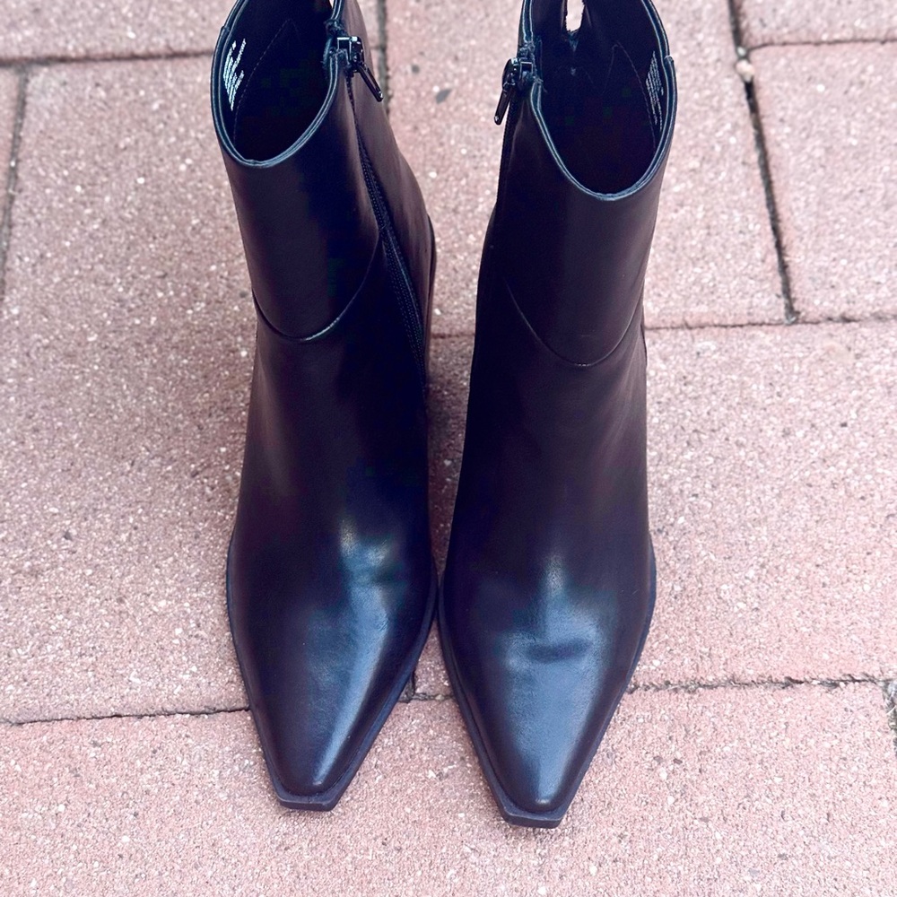 Steve Madden Silvee Snip Toe Leather Black Boot Size 9
